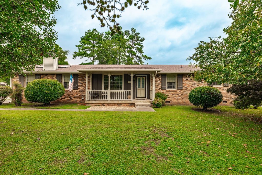 111 Paxton Dr, Hendersonville, TN 37075