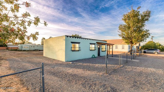 50644 N 1ST Street, Aguila, AZ 85320
