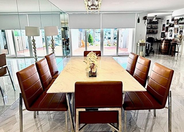 814 NE 25 64, Hallandale Beach, FL 33009