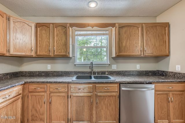 108 Boardwalk, Bristol, TN 37620