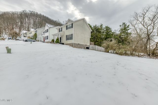 108 Boardwalk, Bristol, TN 37620