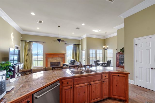 2990 Muirfield Dr, Zachary, LA 70791