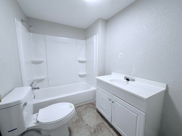 407 W Brown Street, Clever, MO 65631