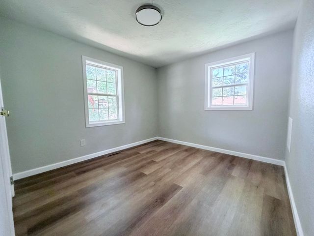 407 W Brown Street, Clever, MO 65631