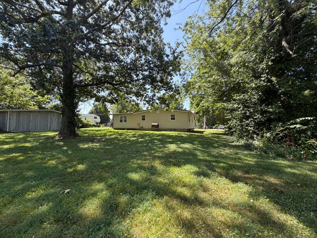 407 W Brown Street, Clever, MO 65631