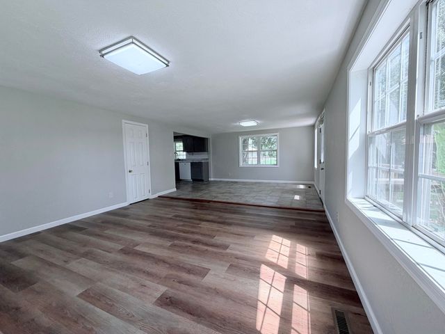 407 W Brown Street, Clever, MO 65631
