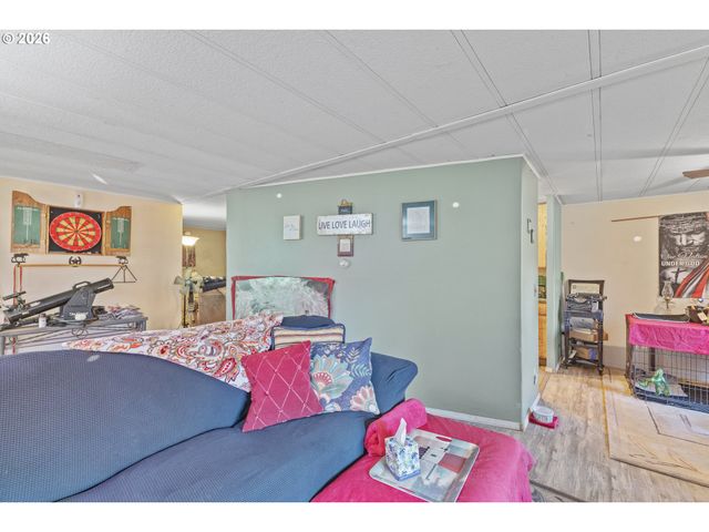 2409 IRELAND Rd, Winston, OR 97496