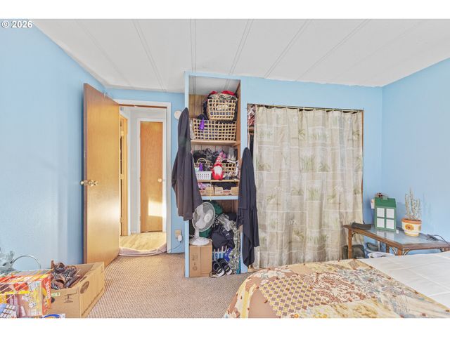 2409 IRELAND Rd, Winston, OR 97496