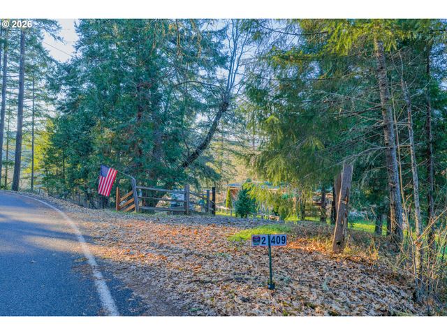 2409 IRELAND Rd, Winston, OR 97496