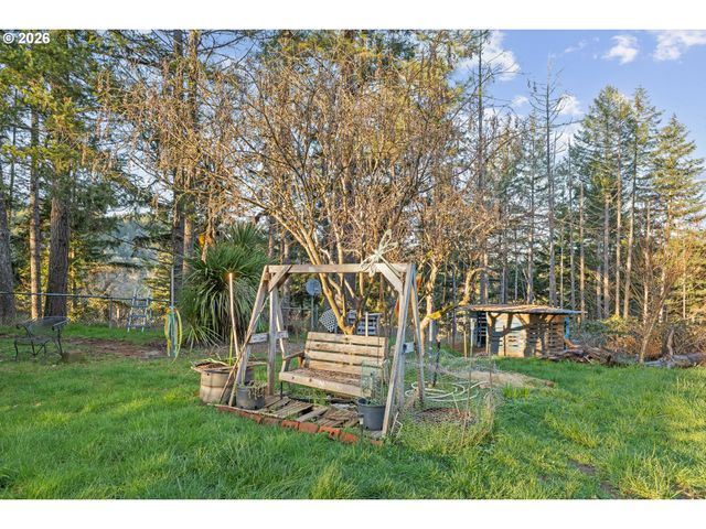 2409 IRELAND Rd, Winston, OR 97496