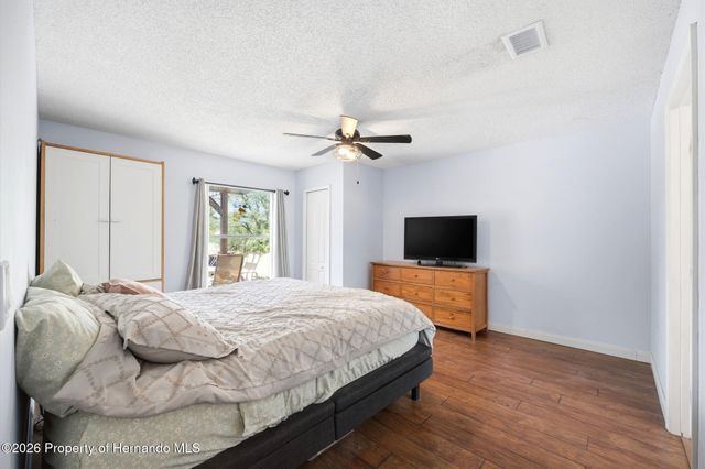 10260 Caracara Avenue, Weeki Wachee, FL 34613