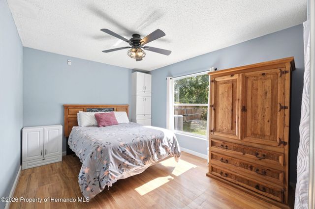 10260 Caracara Avenue, Weeki Wachee, FL 34613