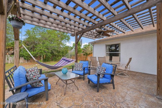 10260 Caracara Avenue, Weeki Wachee, FL 34613