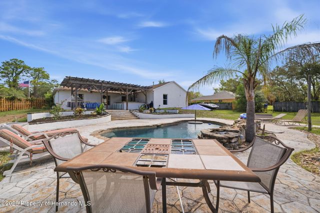 10260 Caracara Avenue, Weeki Wachee, FL 34613