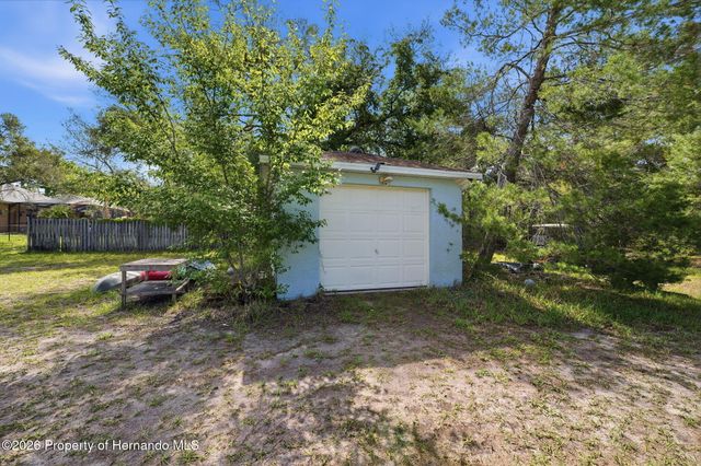 10260 Caracara Avenue, Weeki Wachee, FL 34613