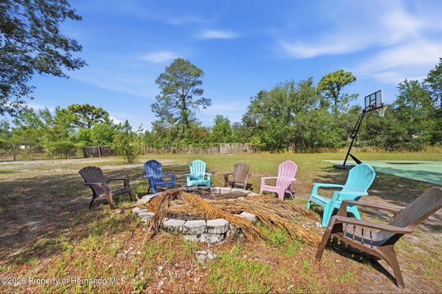 10260 Caracara Avenue, Weeki Wachee, FL 34613