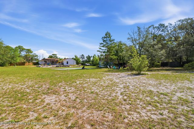 10260 Caracara Avenue, Weeki Wachee, FL 34613