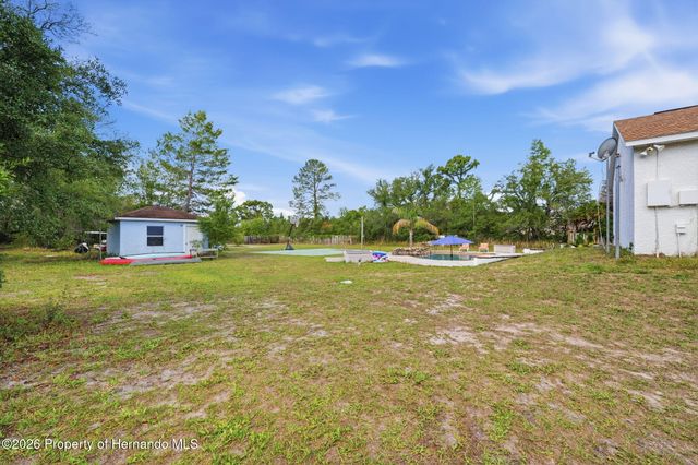 10260 Caracara Avenue, Weeki Wachee, FL 34613