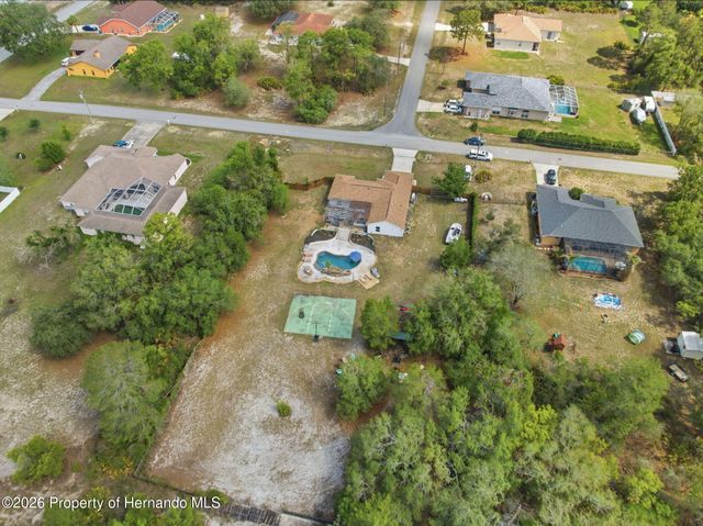 10260 Caracara Avenue, Weeki Wachee, FL 34613