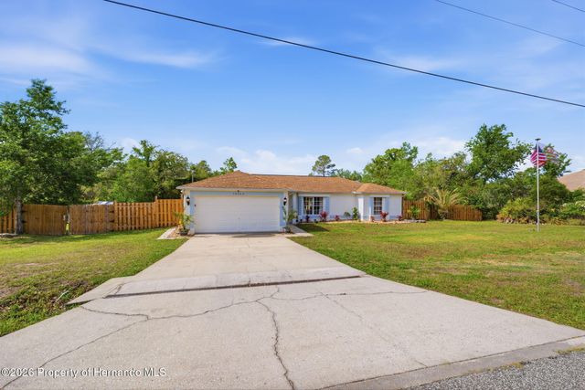 10260 Caracara Avenue, Weeki Wachee, FL 34613