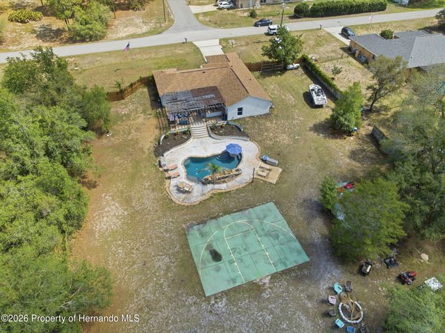 10260 Caracara Avenue, Weeki Wachee, FL 34613