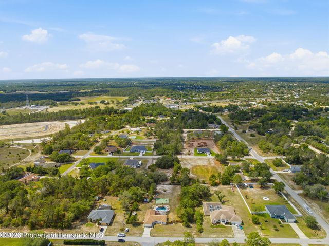 10260 Caracara Avenue, Weeki Wachee, FL 34613