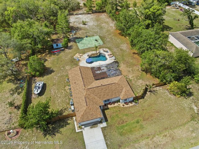 10260 Caracara Avenue, Weeki Wachee, FL 34613