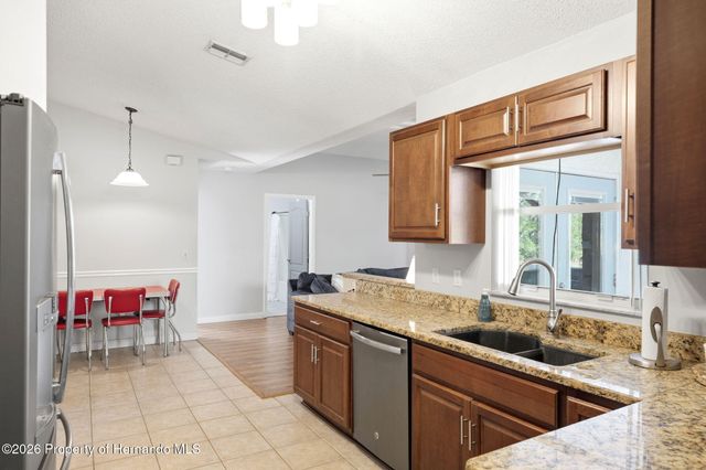 10260 Caracara Avenue, Weeki Wachee, FL 34613
