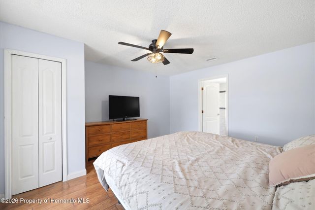 10260 Caracara Avenue, Weeki Wachee, FL 34613