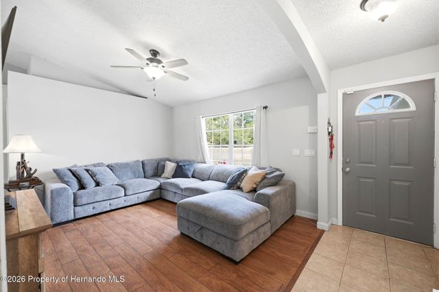 10260 Caracara Avenue, Weeki Wachee, FL 34613