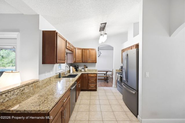 10260 Caracara Avenue, Weeki Wachee, FL 34613