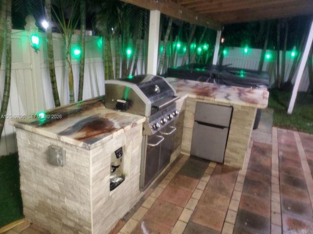 804 NW 8th St, Dania Beach, FL 33004