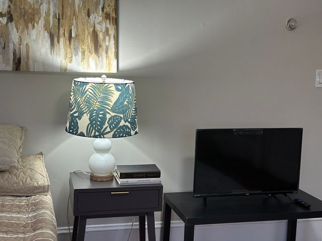 54 Bonair Street 1A, Somerville, MA 02145