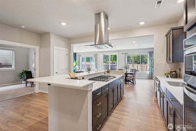 27827 219th Place SE, Maple Valley, WA 98038