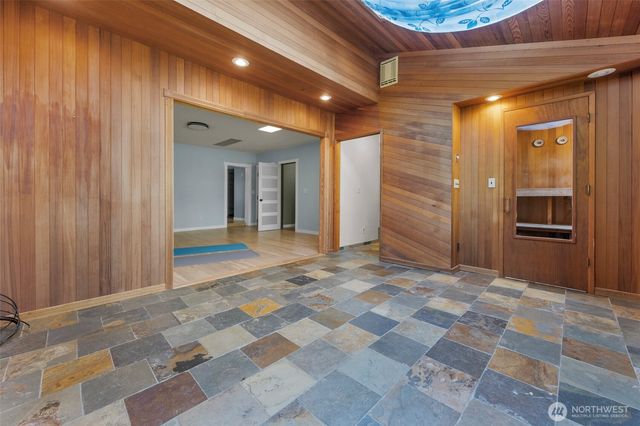 8941 170th Court NE, Redmond, WA 98052