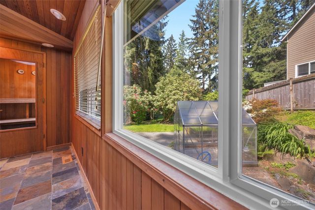 8941 170th Court NE, Redmond, WA 98052