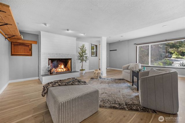 8941 170th Court NE, Redmond, WA 98052