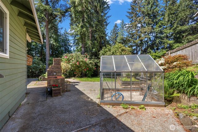 8941 170th Court NE, Redmond, WA 98052