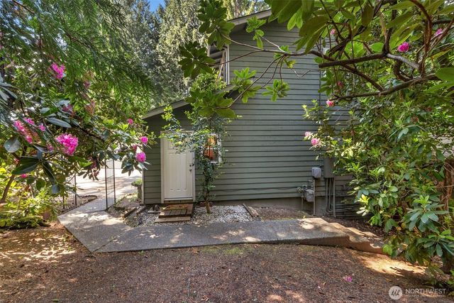 8941 170th Court NE, Redmond, WA 98052