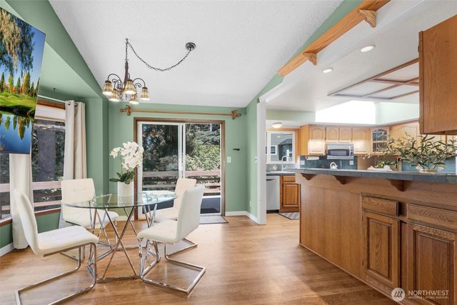 8941 170th Court NE, Redmond, WA 98052