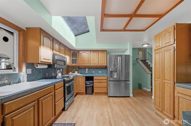 8941 170th Court NE, Redmond, WA 98052