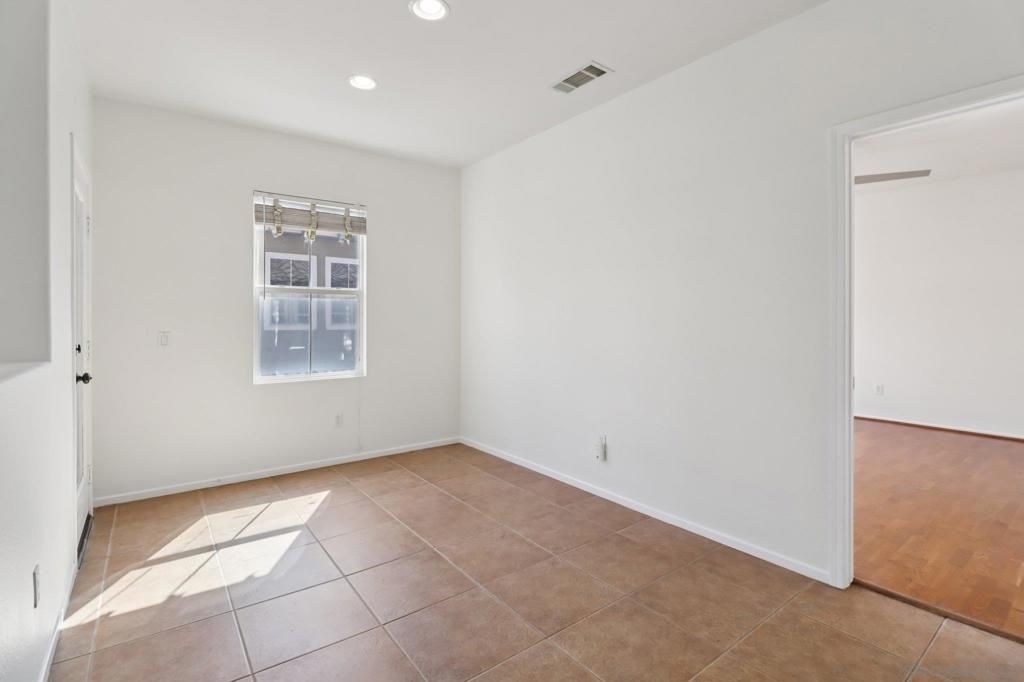 Image 11 of property listing at 7895 Via Montebello 1, San Diego, CA 92129