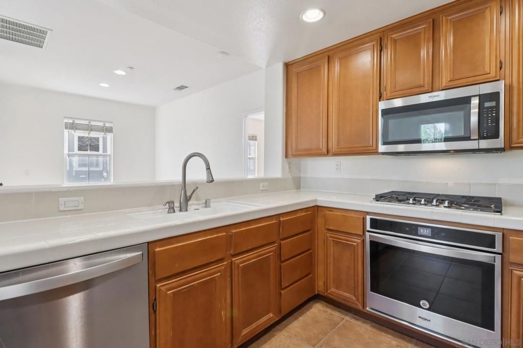 Image 15 of property listing at 7895 Via Montebello 1, San Diego, CA 92129