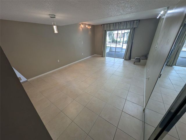 2524 SE 15TH AVENUE B, Ocala, FL 34471