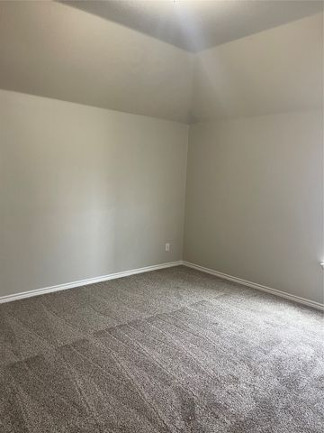 2740 Eastland Drive, Grand Prairie, TX 75052