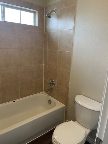 2740 Eastland Drive, Grand Prairie, TX 75052