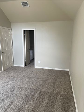 2740 Eastland Drive, Grand Prairie, TX 75052