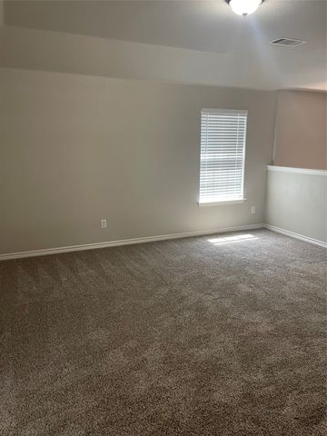 2740 Eastland Drive, Grand Prairie, TX 75052
