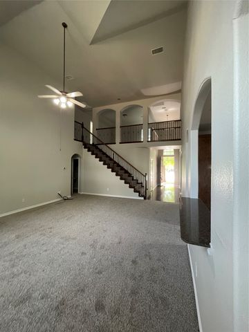 2740 Eastland Drive, Grand Prairie, TX 75052