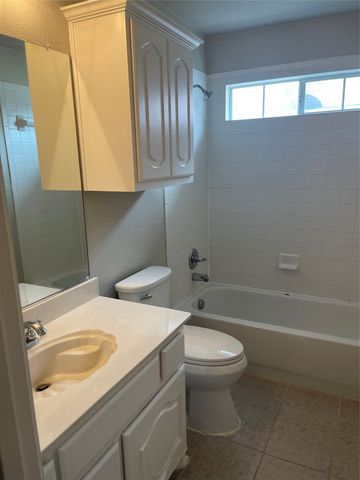 2740 Eastland Drive, Grand Prairie, TX 75052